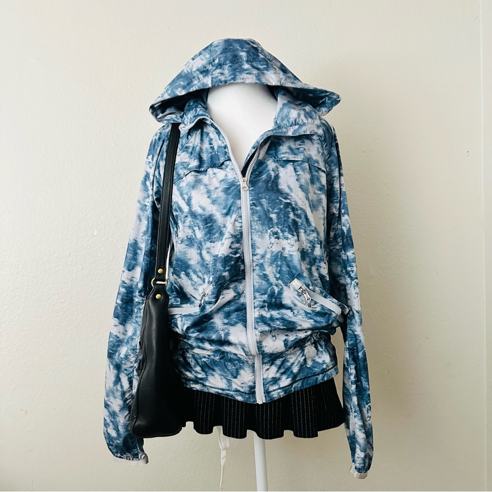 LULULEMON blue miss misty jacket ii